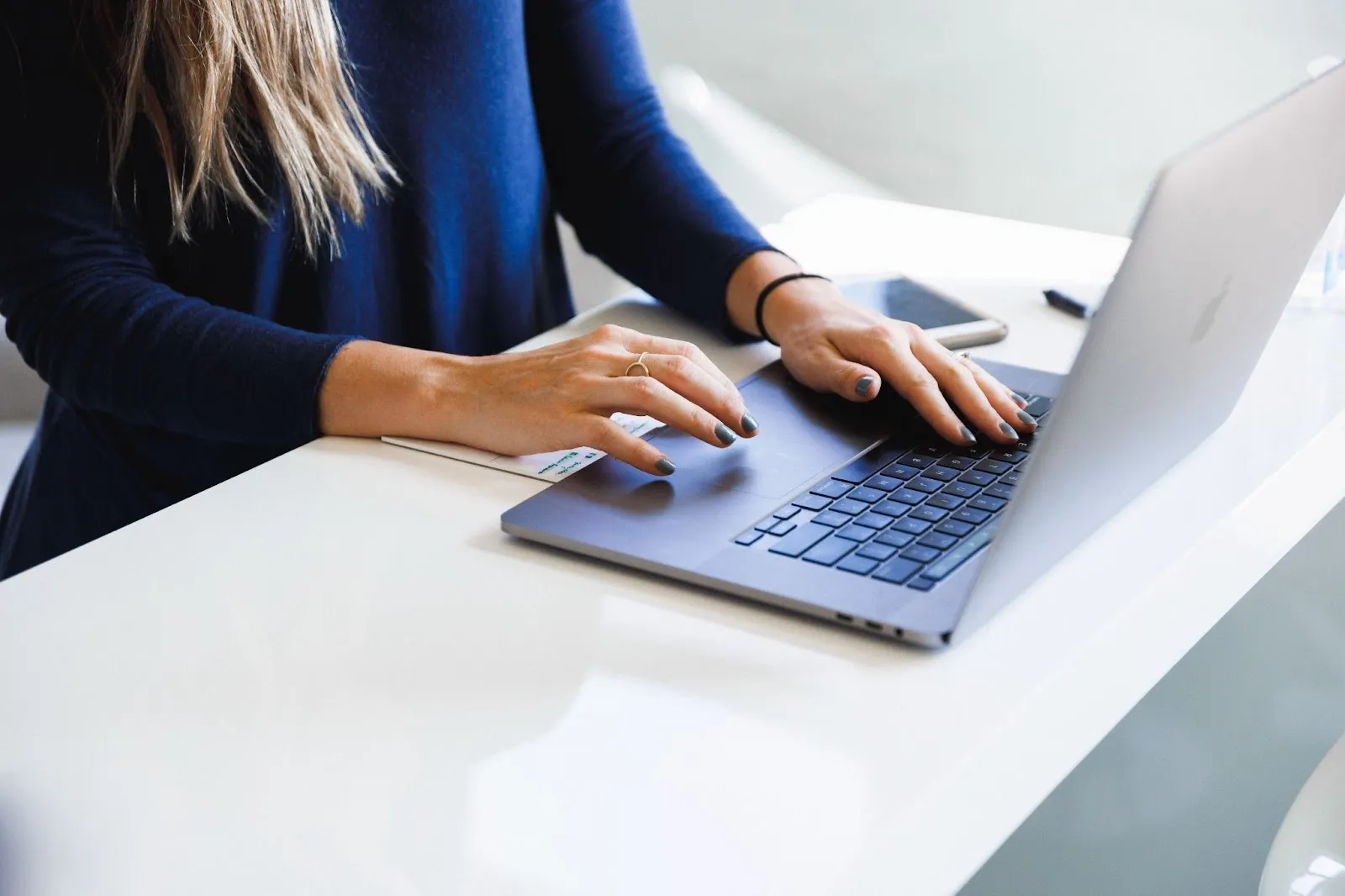How to Reduce Wrist Pain From Typing on Laptop